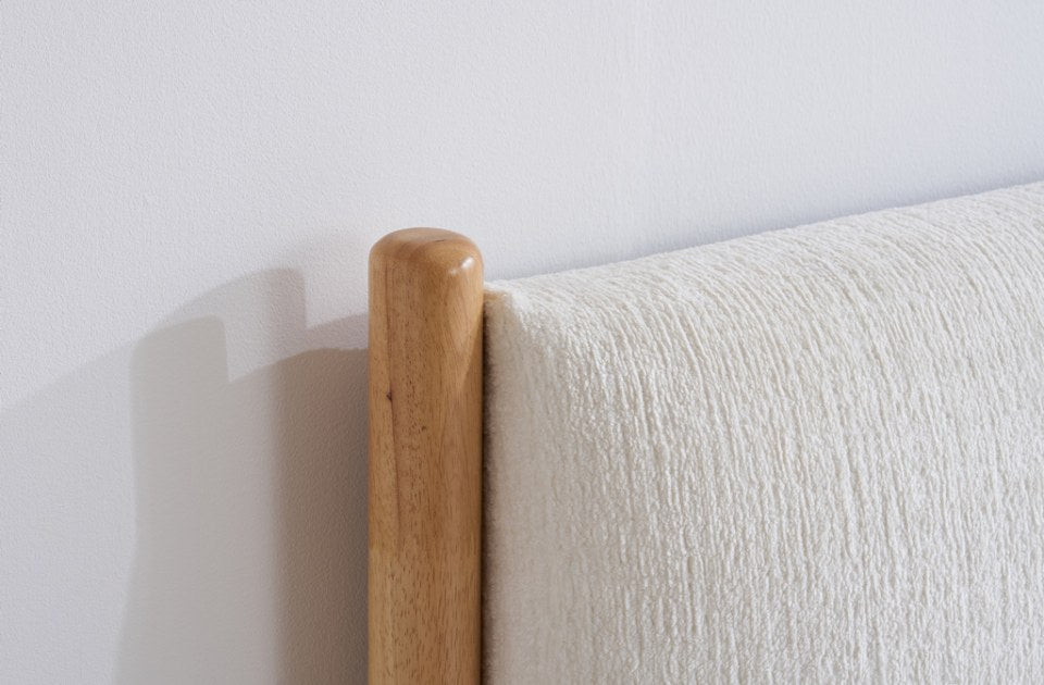 Barley headboard edge detail