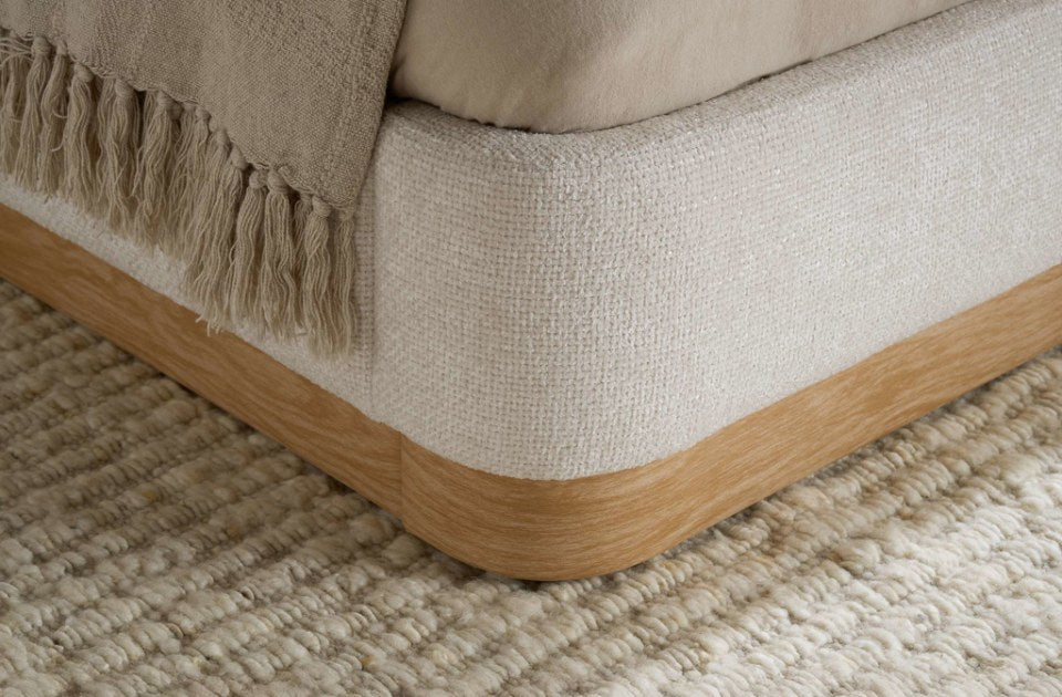Comodo wood-effect base trim