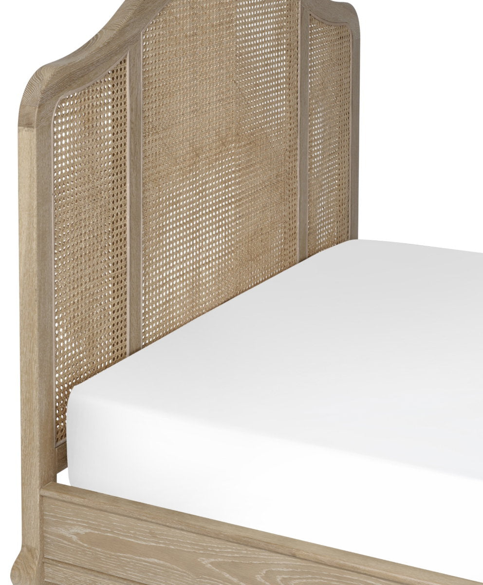 Flower king size footboard detail
