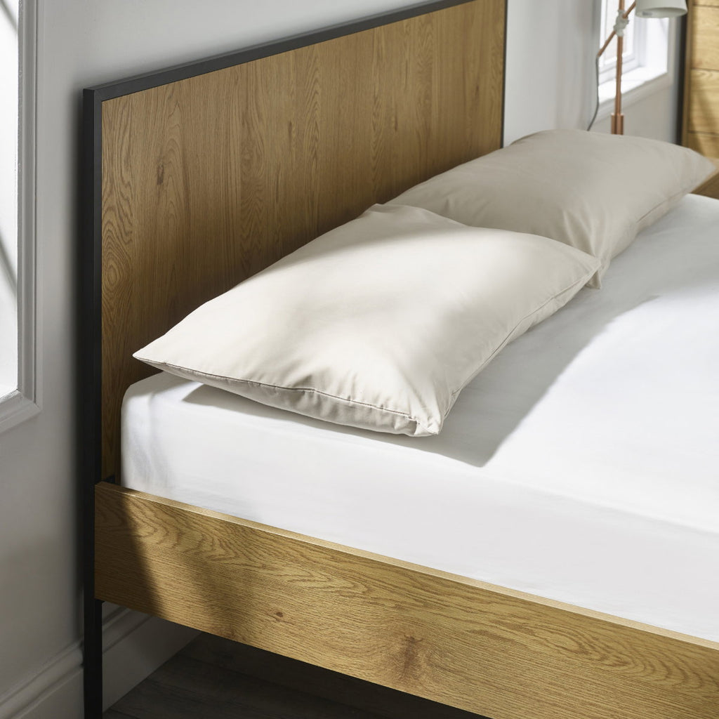 Harlic king size headboard detail