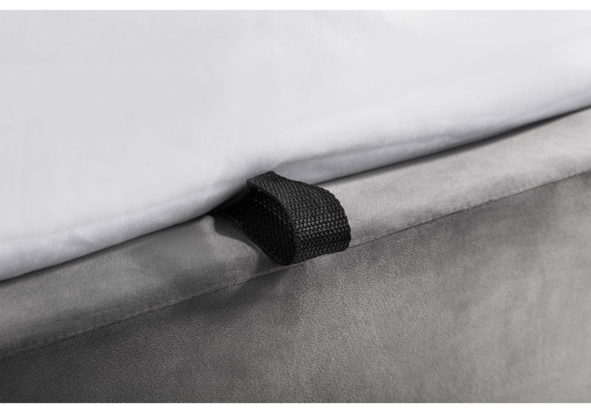 Luigia king size ottoman velvet close up