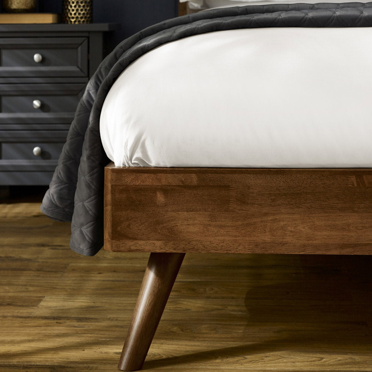 Malden walnut tapered leg detail