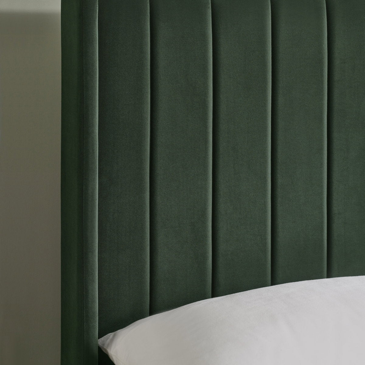 Passalacqua king size green leg detail