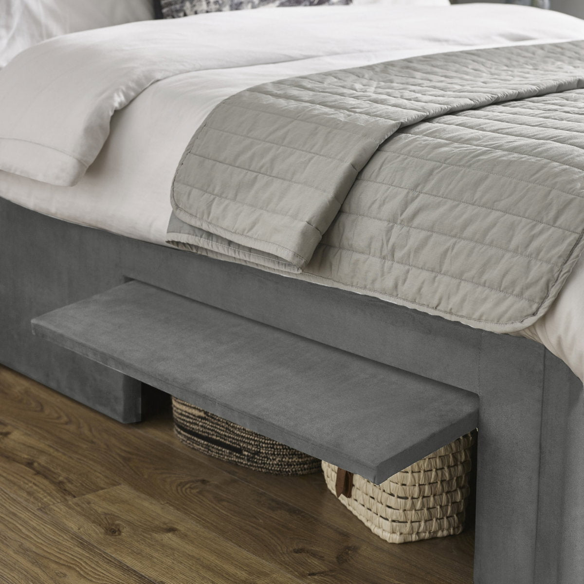 Passalacqua king size grey storage door detail