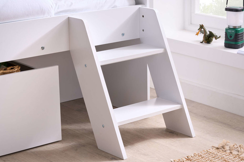 Hoppy Cabin Bed styled