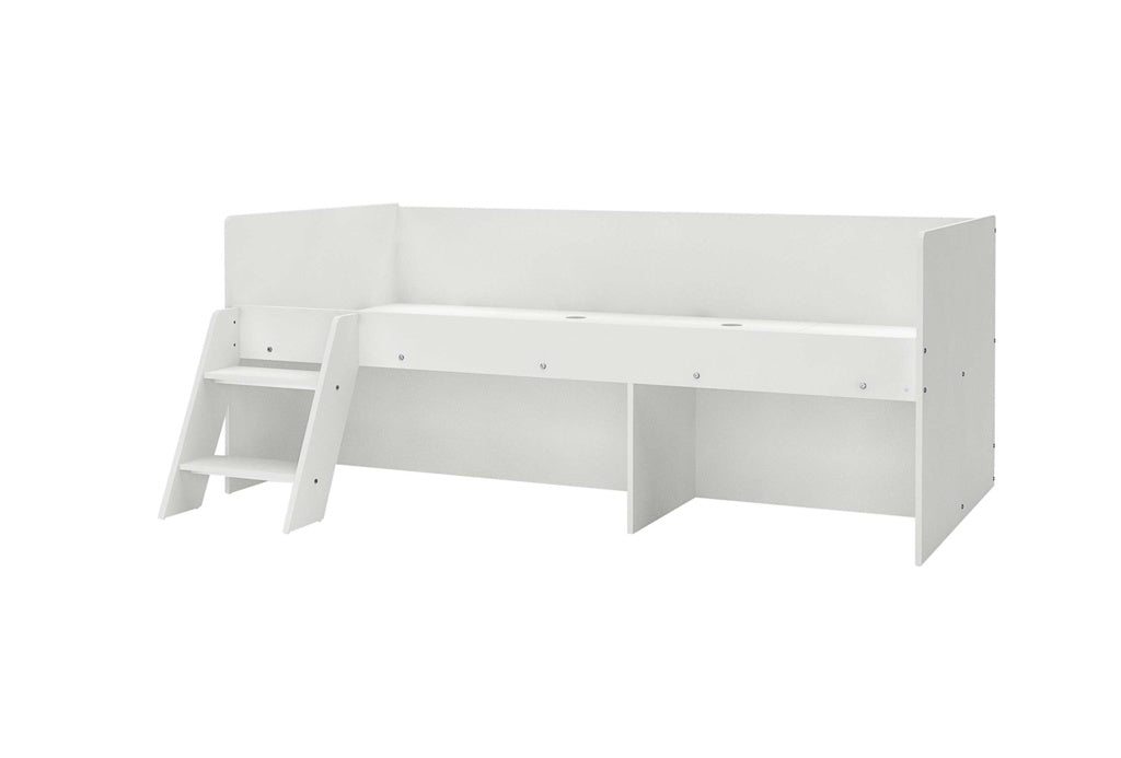 Hoppy Cabin Bed close up
