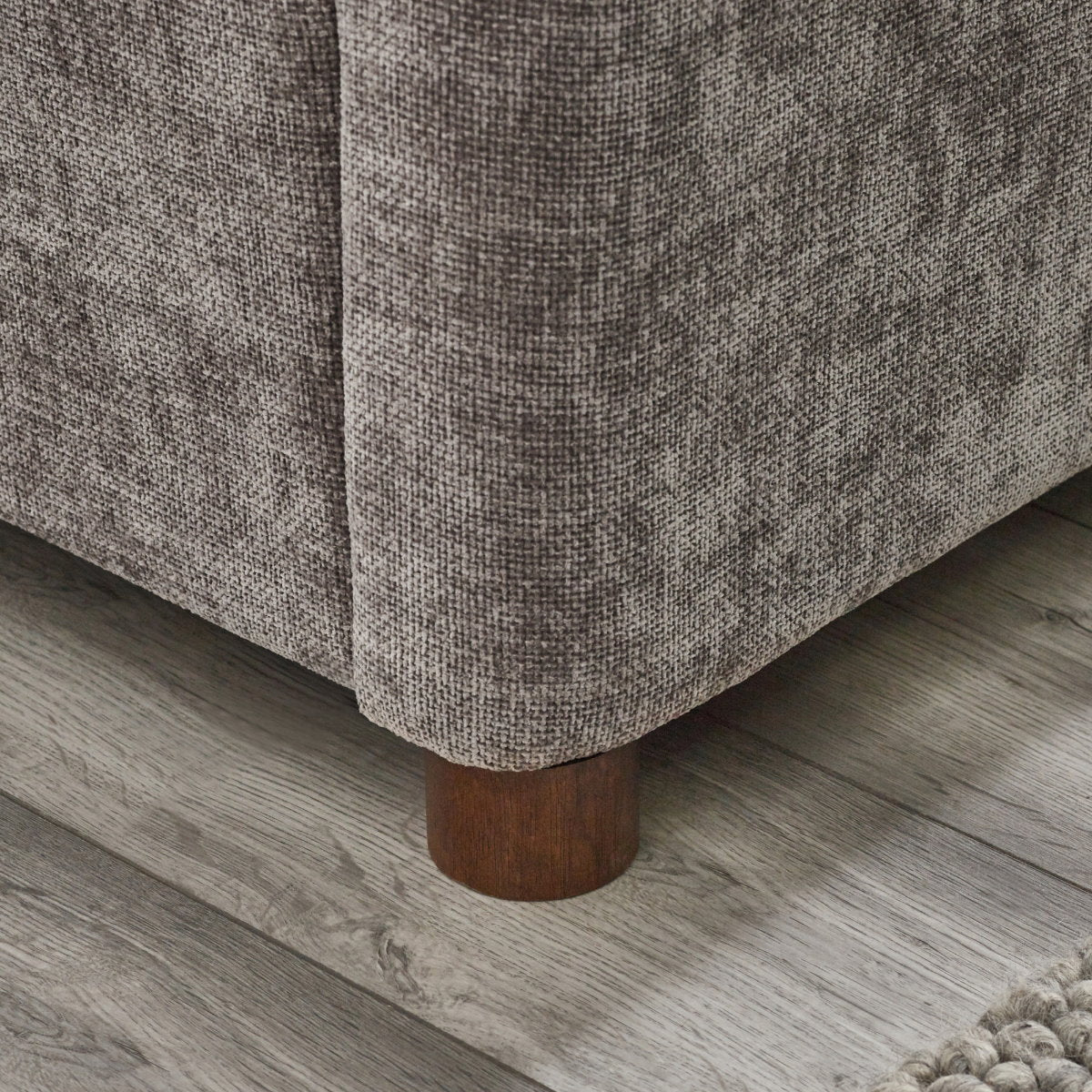 Whitemeadow king size walnut frame detail